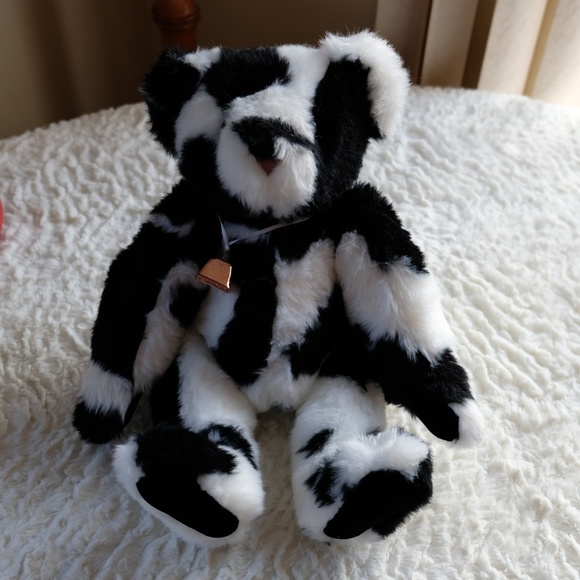 Vermont Teddy Bear Stuffed Cow w/ Bell - Picture 4 of 4